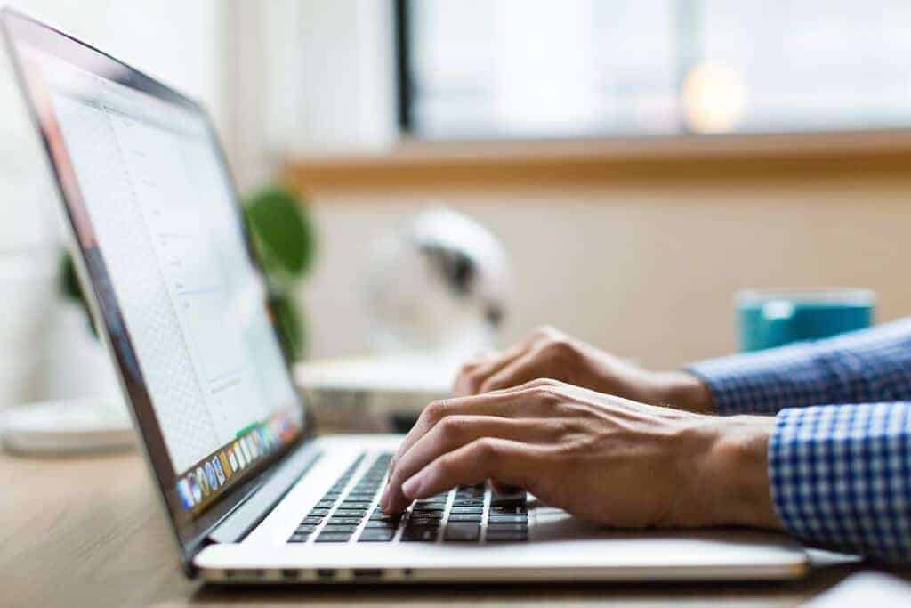 laptop minder stress zorgen